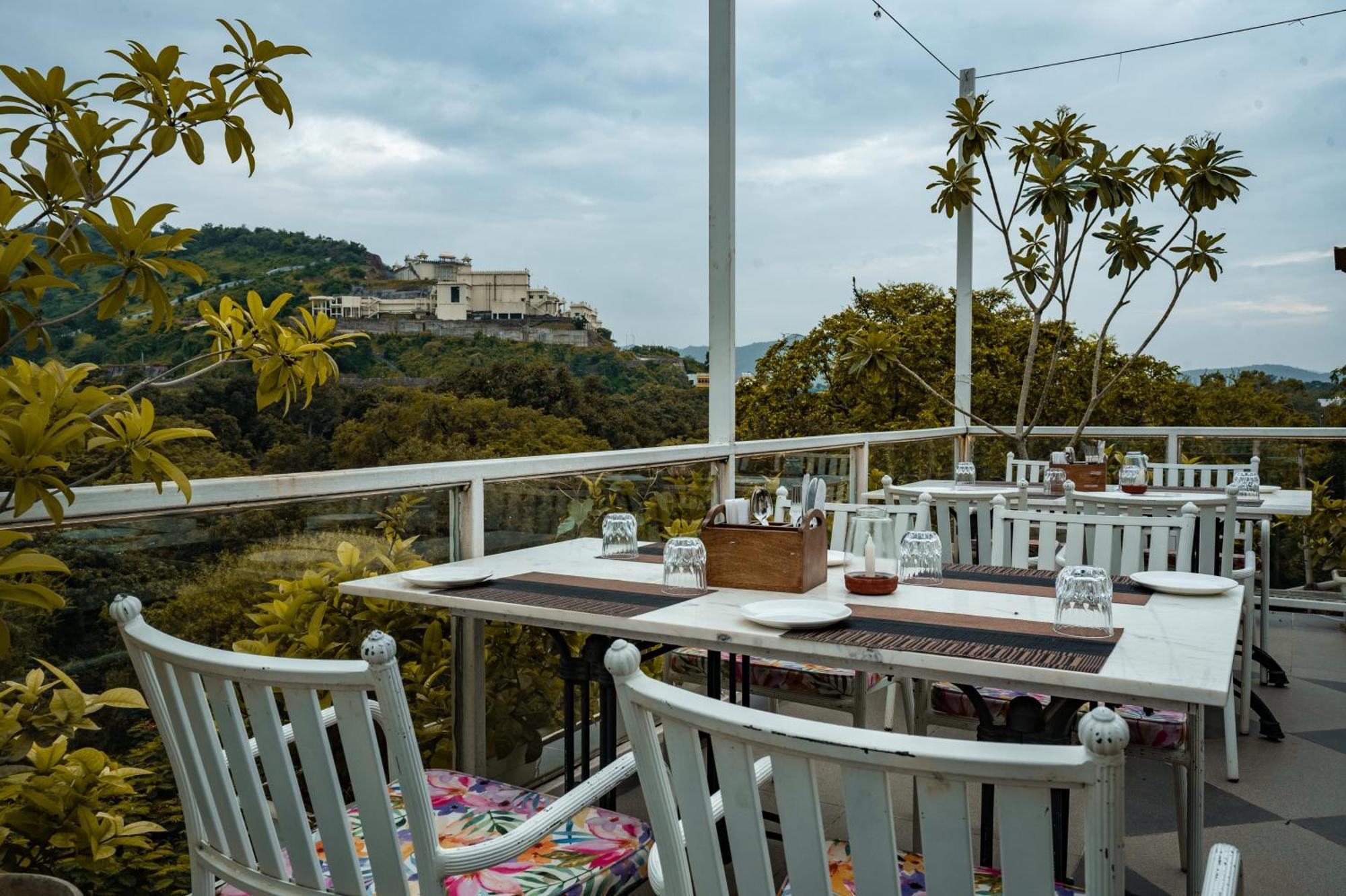 Tripli Hotels Shiv Villas Udaipur Eksteriør bilde