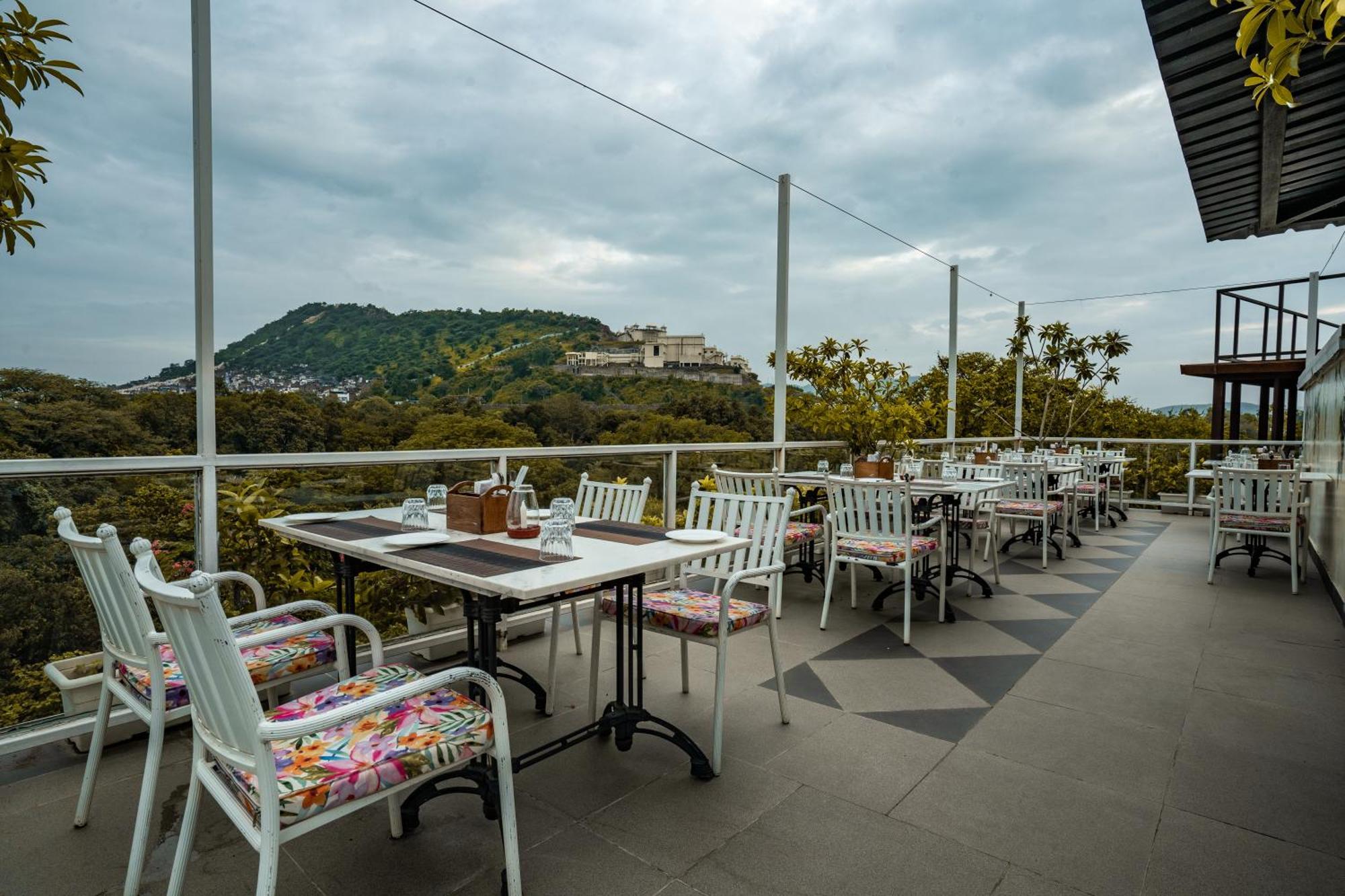 Tripli Hotels Shiv Villas Udaipur Eksteriør bilde